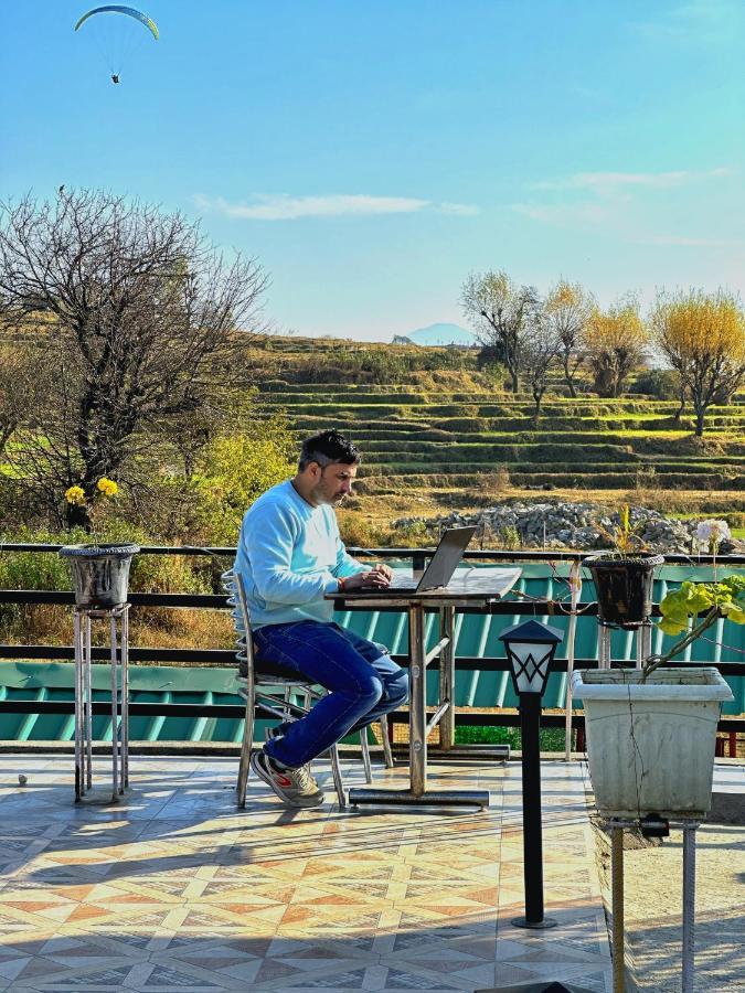 Raahi Stay, Landing Site Bir - Stay & Cafe Buitenkant foto