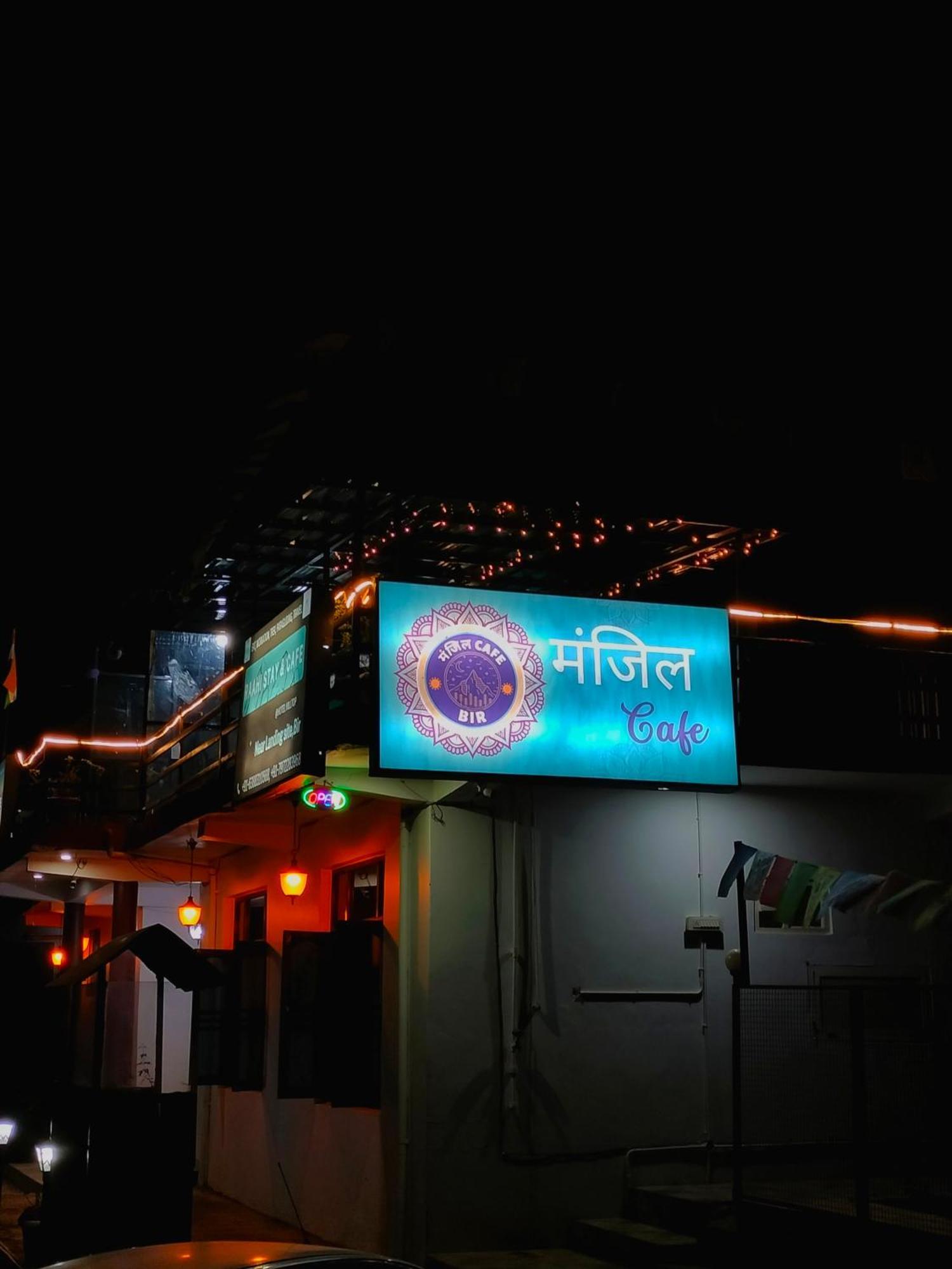 Raahi Stay, Landing Site Bir - Stay & Cafe Buitenkant foto