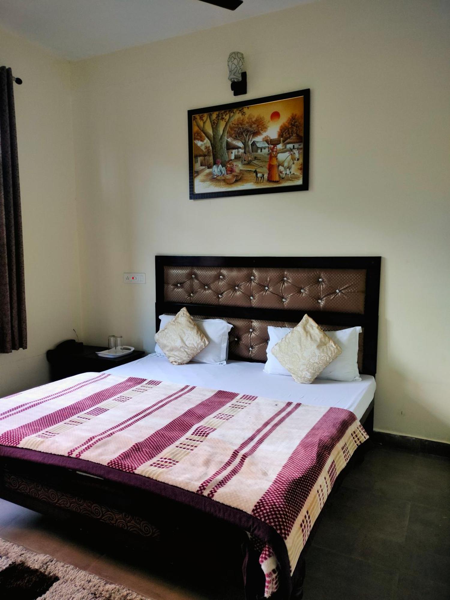 Raahi Stay, Landing Site Bir - Stay & Cafe Buitenkant foto